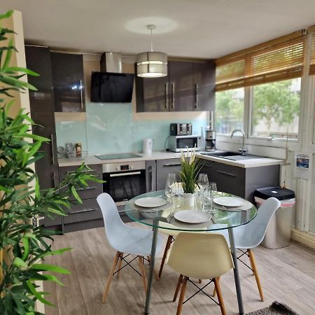 2 Bedrooms Flat In Great Location! Londyn Zewnętrze zdjęcie