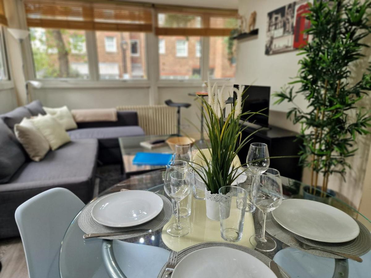 2 Bedrooms Flat In Great Location! Londyn Zewnętrze zdjęcie